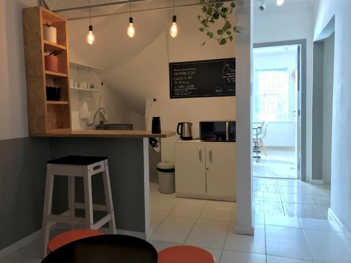 Cozinha e café da escola